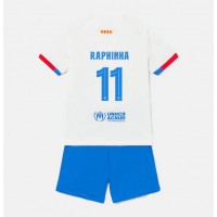 Otroški Nogometni dresi Barcelona Raphinha Belloli #11 Gostujoči 2023-24 Kratek Rokav (+ Kratke hlače)